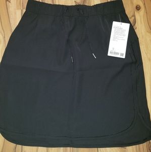 NWT Lululemon On the fly skirt